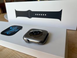Apple Watch 11 5G 42mm