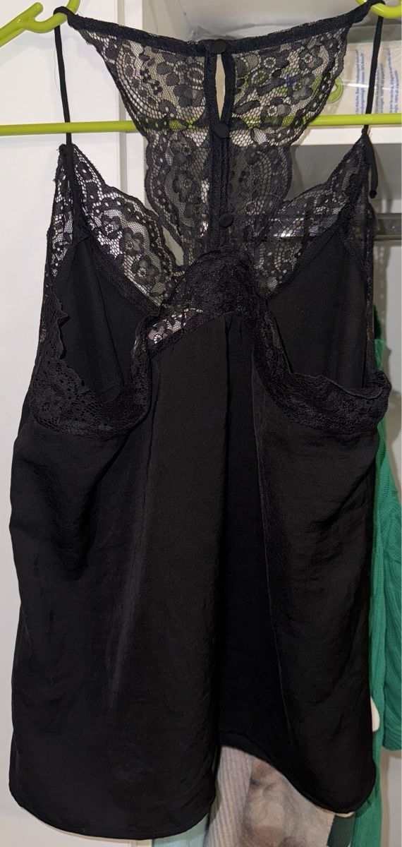 H&M Tops: Top à dentelles noir – Gebraucht aus Lausanne von reb_87rc 1