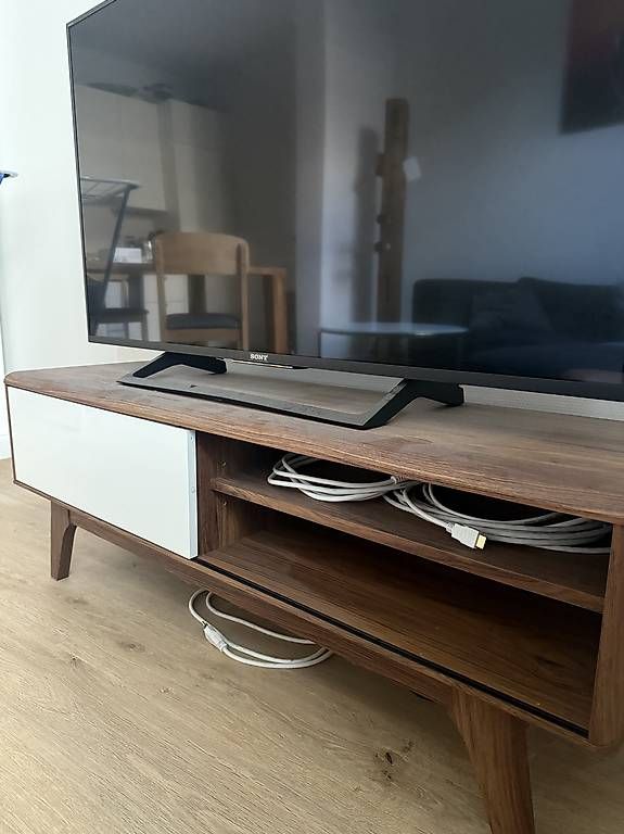 TV Möbel: TV-Möbel BUFFALO Braun / Weiss – Gebraucht aus Frauenfeld von Kim_M.