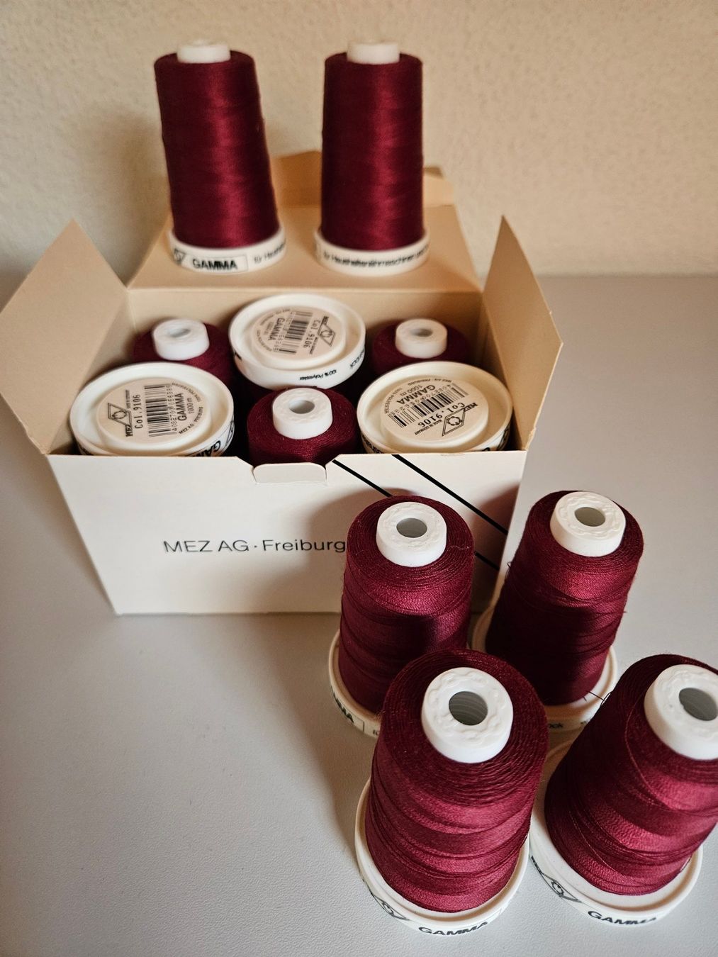 Cordicelle & Fili: Overlock-Nähfäden – Nuovo (secondo la descrizione) da Erlinsbach venduto da inf_ml8q 1