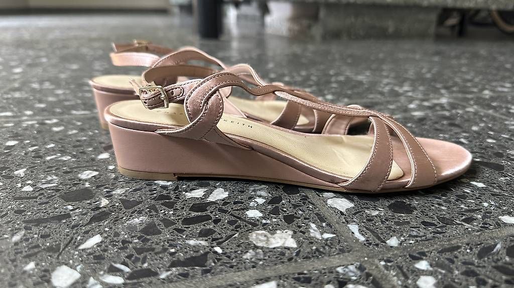 Scarpe da donna: Charles & Keith Sandalen rosa, Grösse 36 – Usato da Gockhausen venduto da enanaa 1