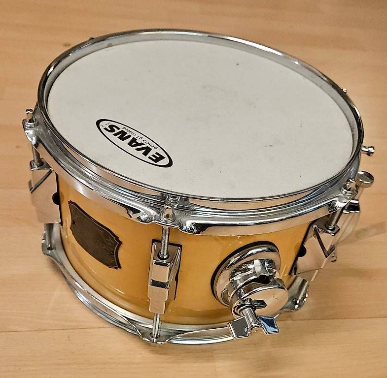 Strumenti musicali: DIXON Classic 10'' Snare – Usato da Rorschach venduto da Crossfire34343