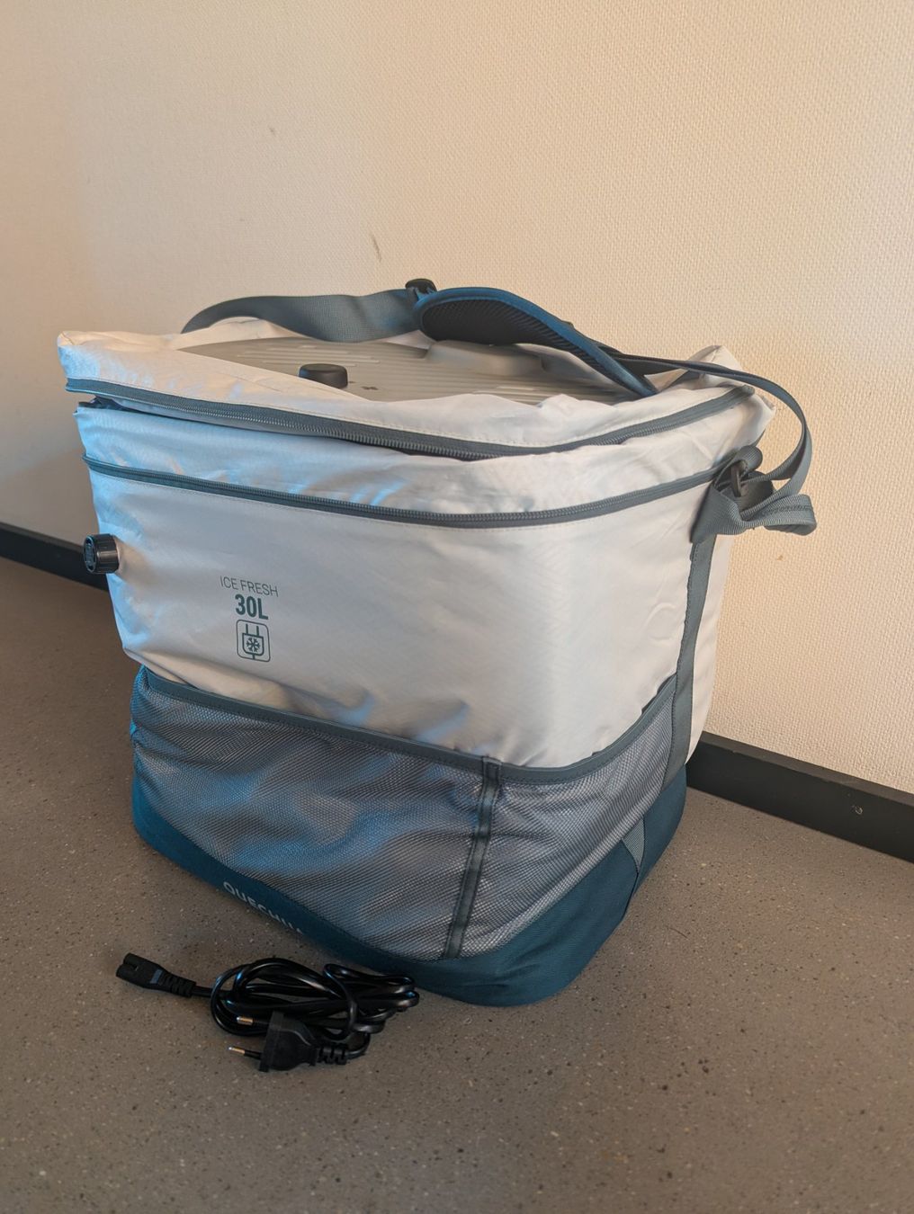 Decathlon Frigoriferi & Refrigeratori: QUECHUA Kühltasche 30l – Usato da Cham venduto da vince00nt