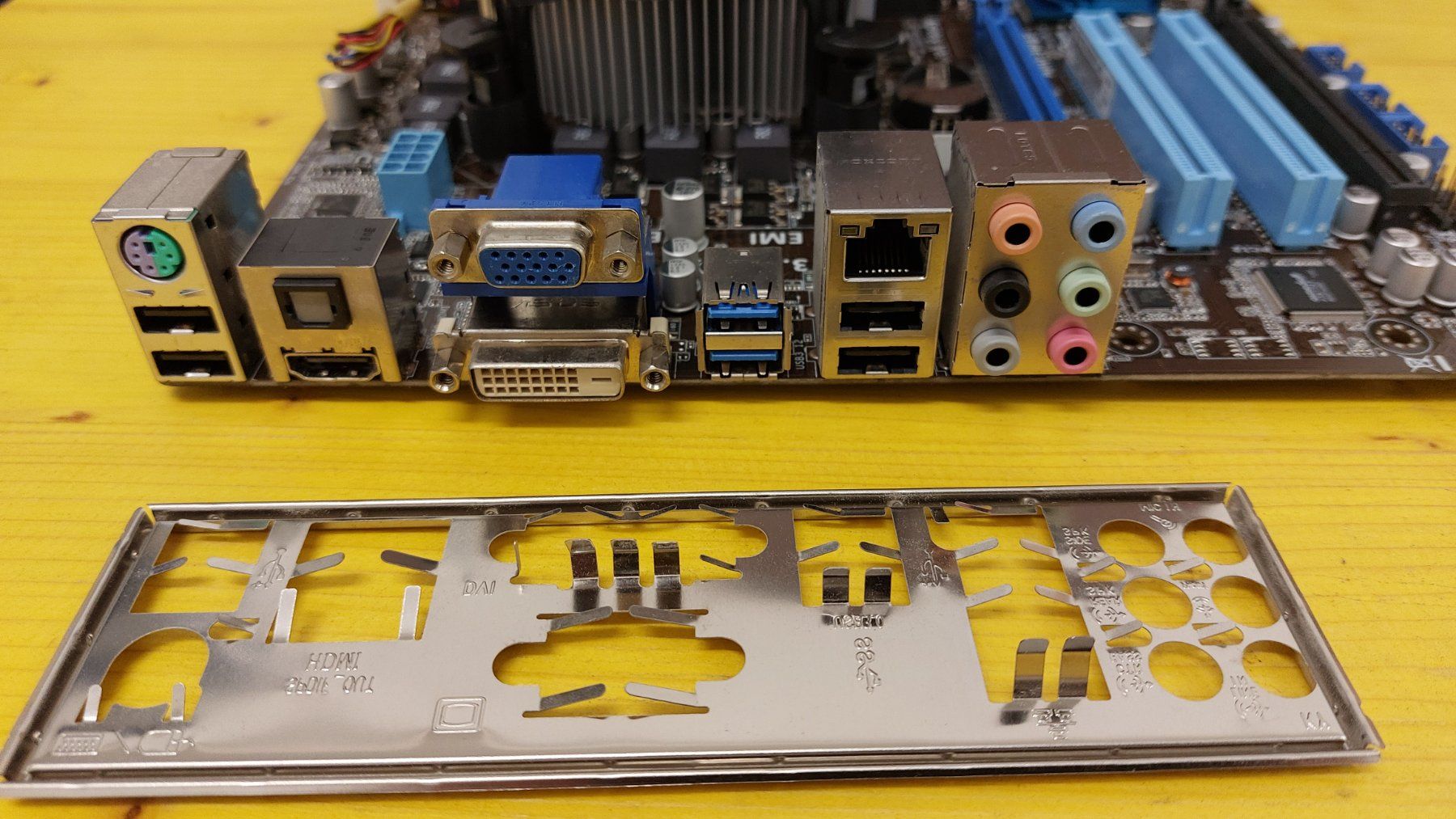 Asus Schede madri: Mainboard ASUS i7 3,4GHz 8GB Ram – Usato da Hinteregg venduto da Amerizium 2