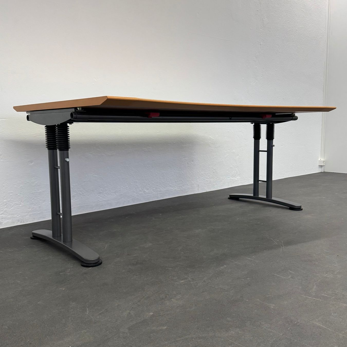 Scrivanie: Ergodata System Desk Schreibtisch Cosinus – Usato da Schönenwerd venduto da mcofficeshop 4