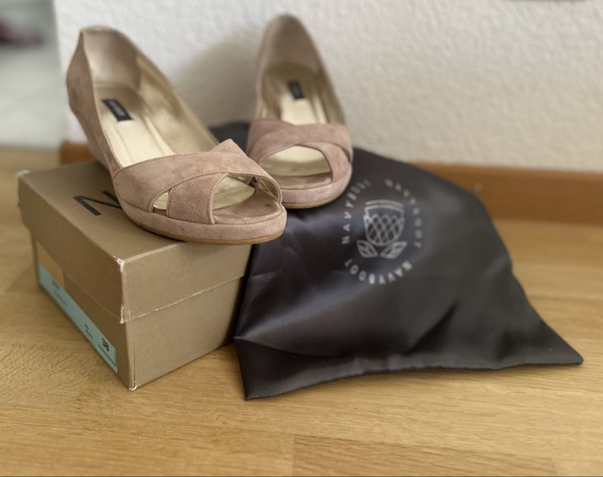 Navyboot Scarpe da donna: Navyboot Keil-Sandaletten nude – Usato da Bern venduto da ACR12 2