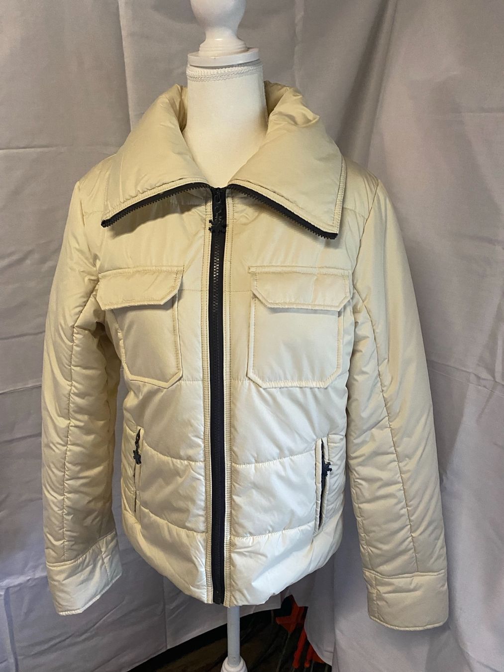 Giacche: Damenjacke gr. M/L – Usato da Seewen SZ venduto da shaky01