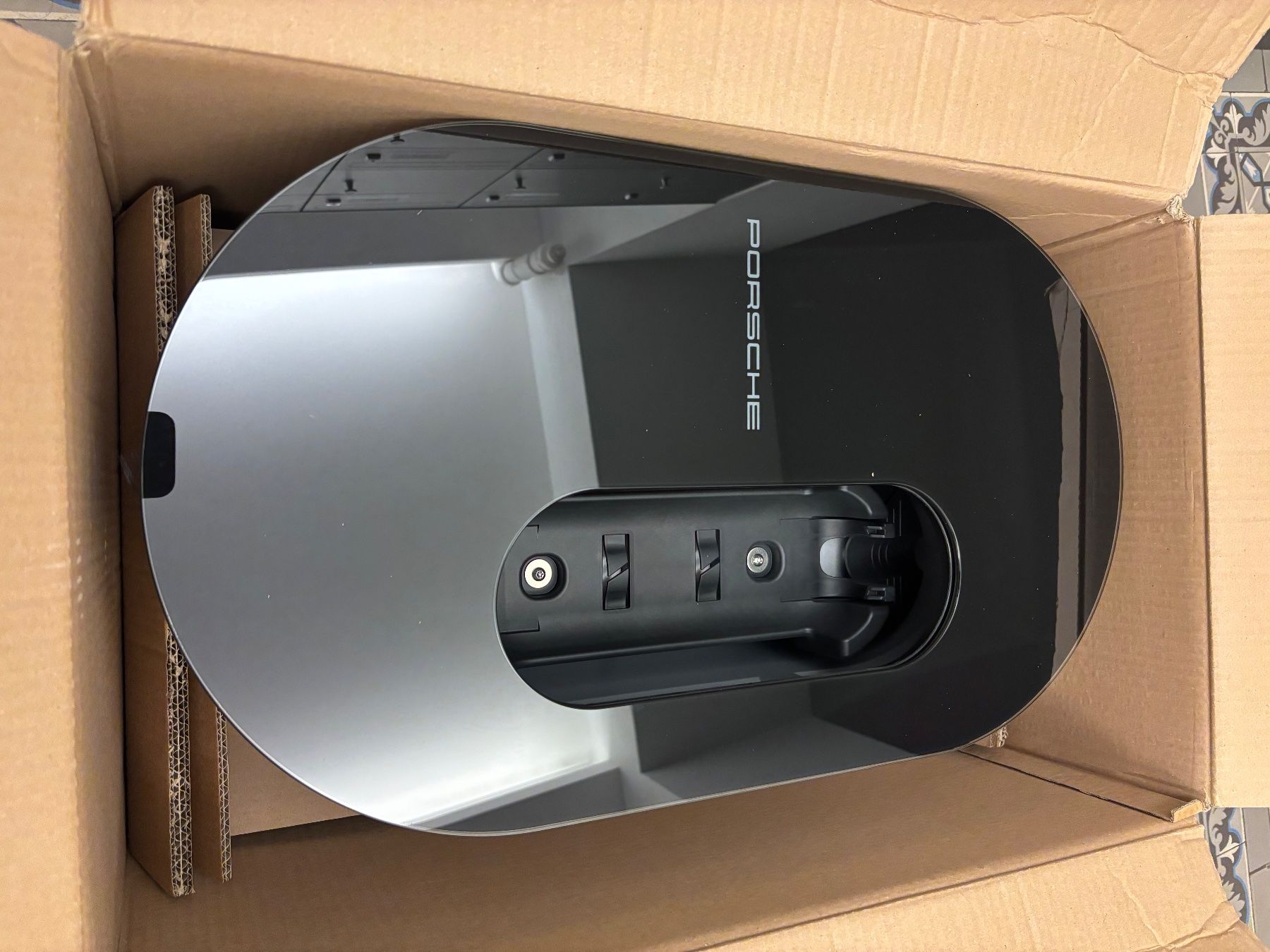 Porsche Sonstiges Fahrzeugzubehör: Borne Porsche pour Mobile Charger Connect – Neu und originalverpackt aus Genève von seb_699d