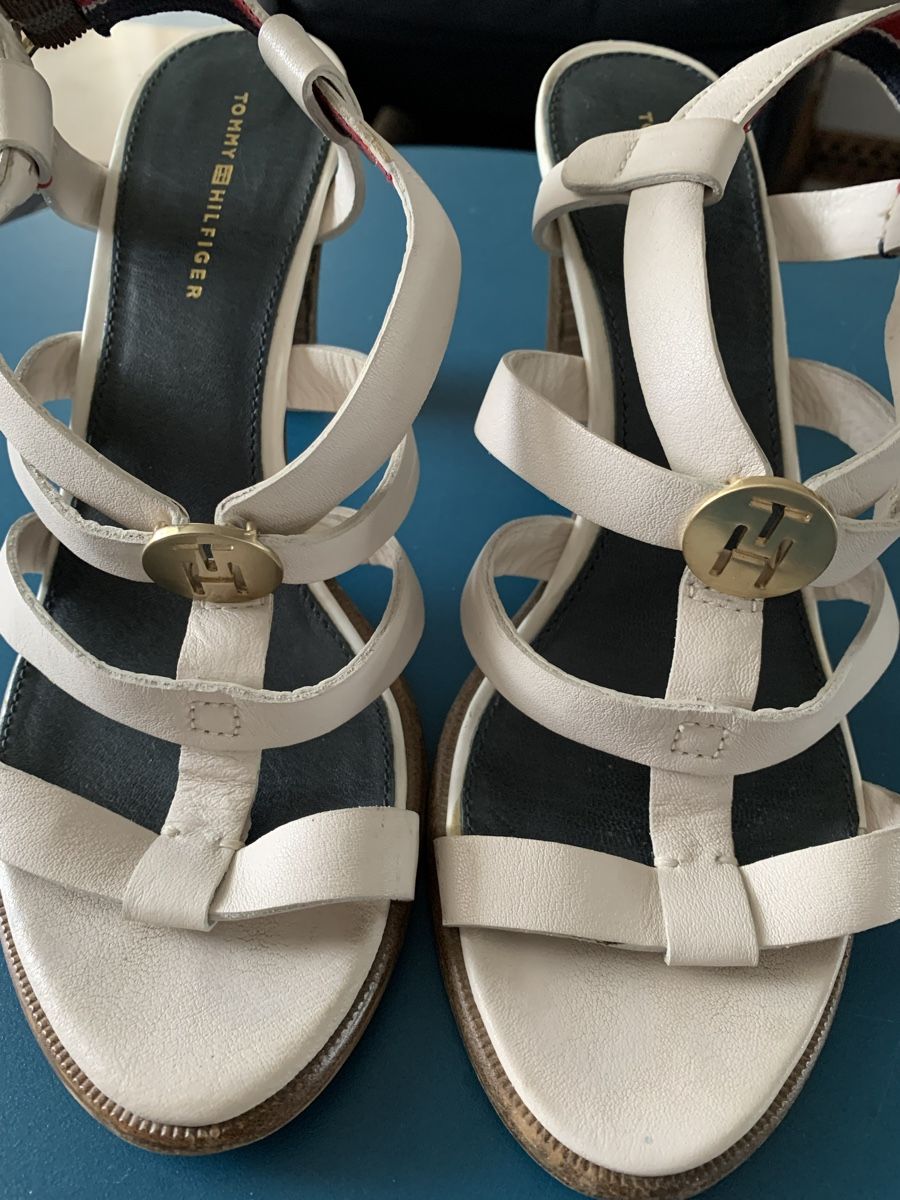 Tommy Hilfiger Scarpe da donna: Tommy Hilfiger Sommer Sandale Grösse 37 – Nuovo (secondo la descrizione) da Mettmenstetten venduto da _4_YOU_