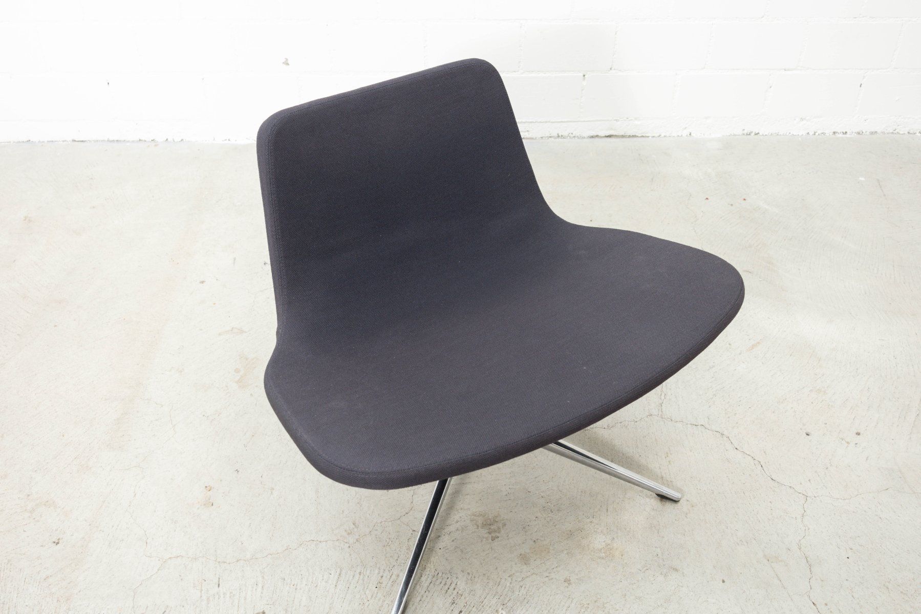 Hay Poltrone: RAY Drehsessel / Loungechair von HAY – Usato da Zürich venduto da ZuercherBrockenhaus 6