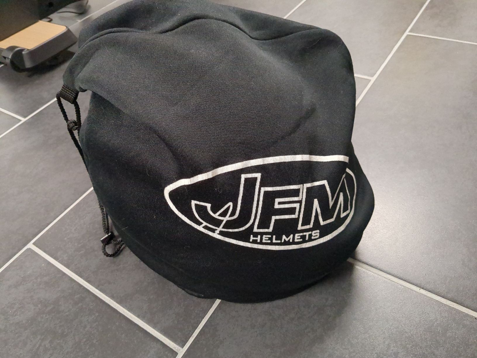 Caschi & visiere: JFM Motorcycle Helmet - Grey - Size M - Good Condition – Usato da Aarburg venduto da ali_7rgj 4