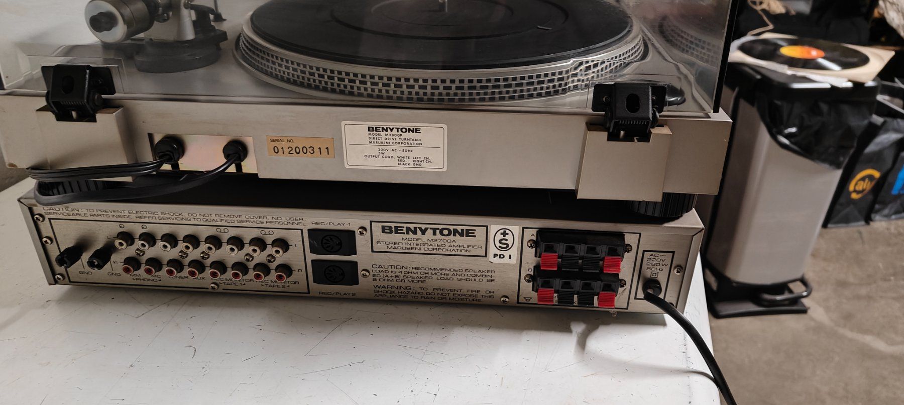 Plattenspieler: Tourne-disque et ampli Benytone – Gebraucht aus Evionnaz von Bilette 2