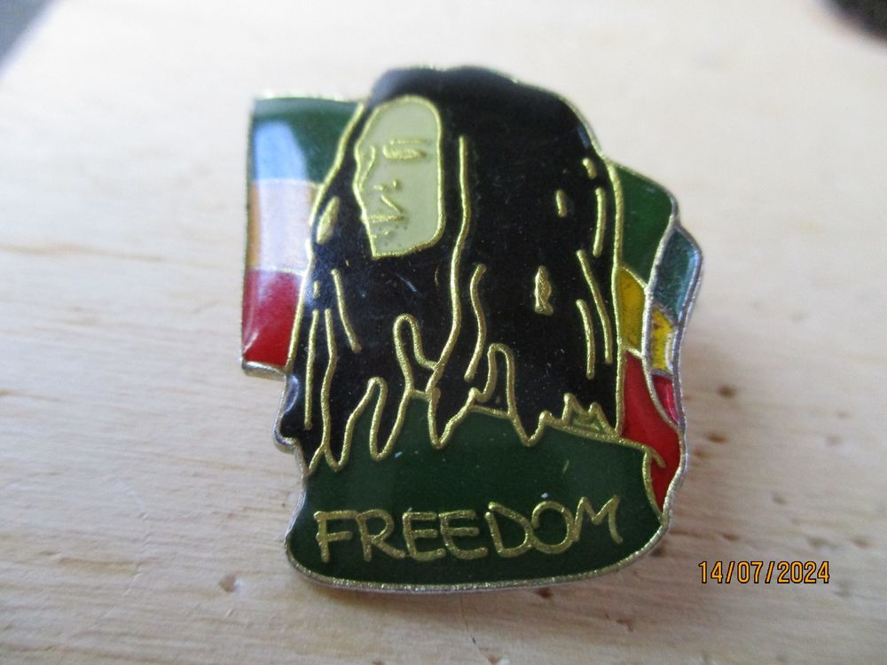 Bob Marley Freedom Reggae Pin (Neu (gemäss Beschreibung)) in Felsberg ...