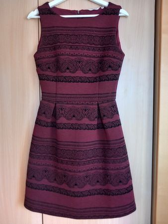 Robe bordeaux sans manches Naf Naf