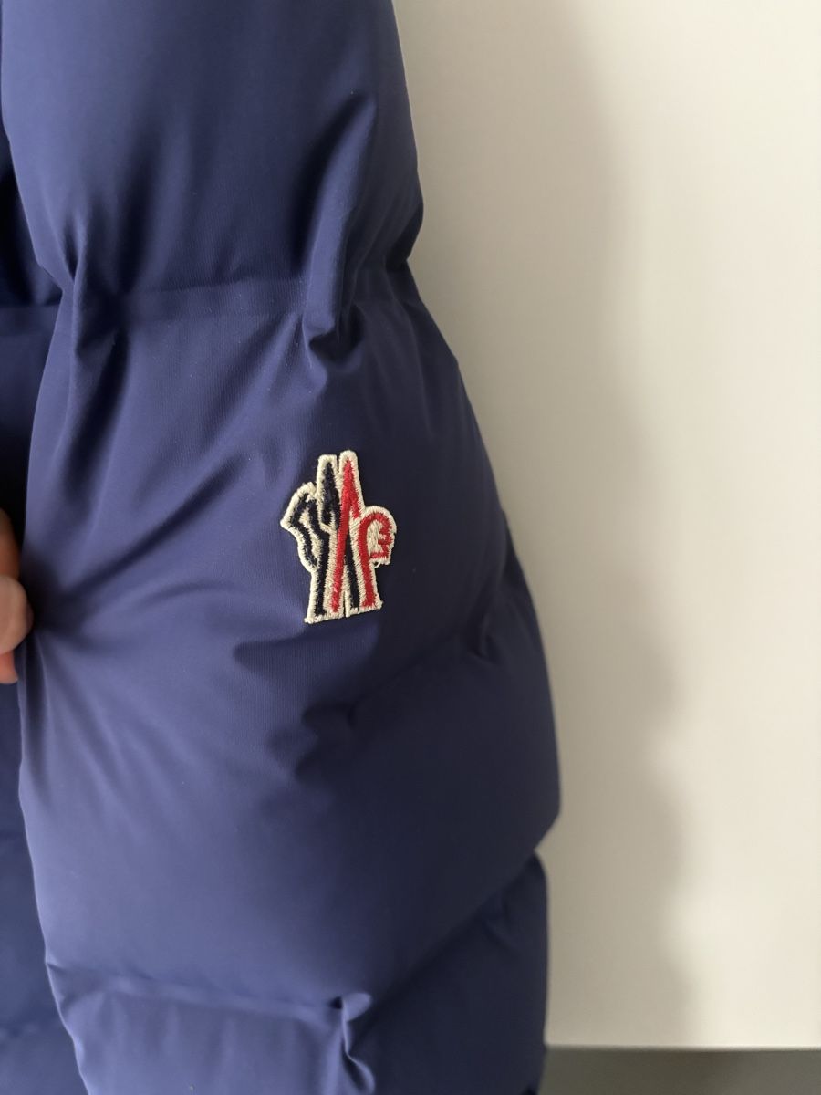Moncler Vestes: Moncler Jacke Grenoble Blau – D'occasion à Jona par ali_w2qr 1