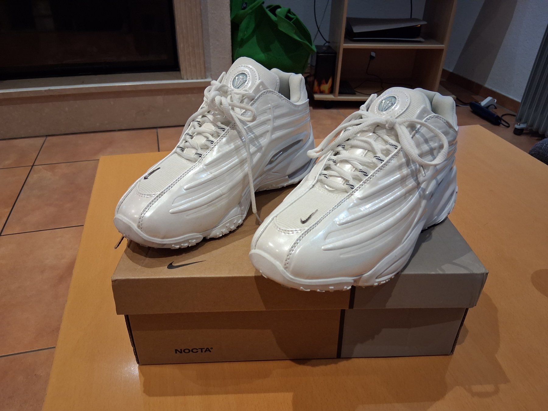 Nike Scarpe da uomo: Nocta Hot Step 2 – Usato da Sennwald venduto da Jondor1 1