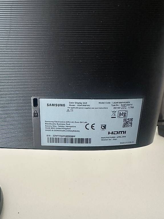 Ecrans: Samsung Monitor – D'occasion à Zürich par kov_5xcm 1