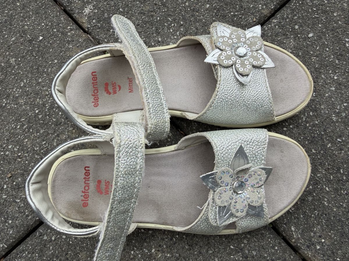 Elefanten Chaussures filles: Sandalen Elefanten 32 – D'occasion à Schlieren par Lanzer6 2