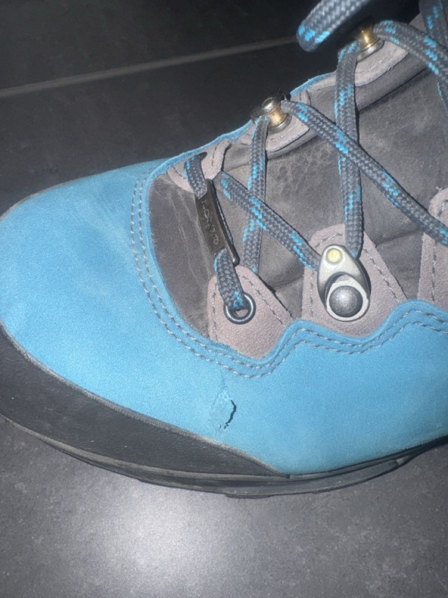 Lowa Scarpe da donna: Lowa Wanderschuhe Gr. 42 – Usato da Unterentfelden venduto da Loonah 4