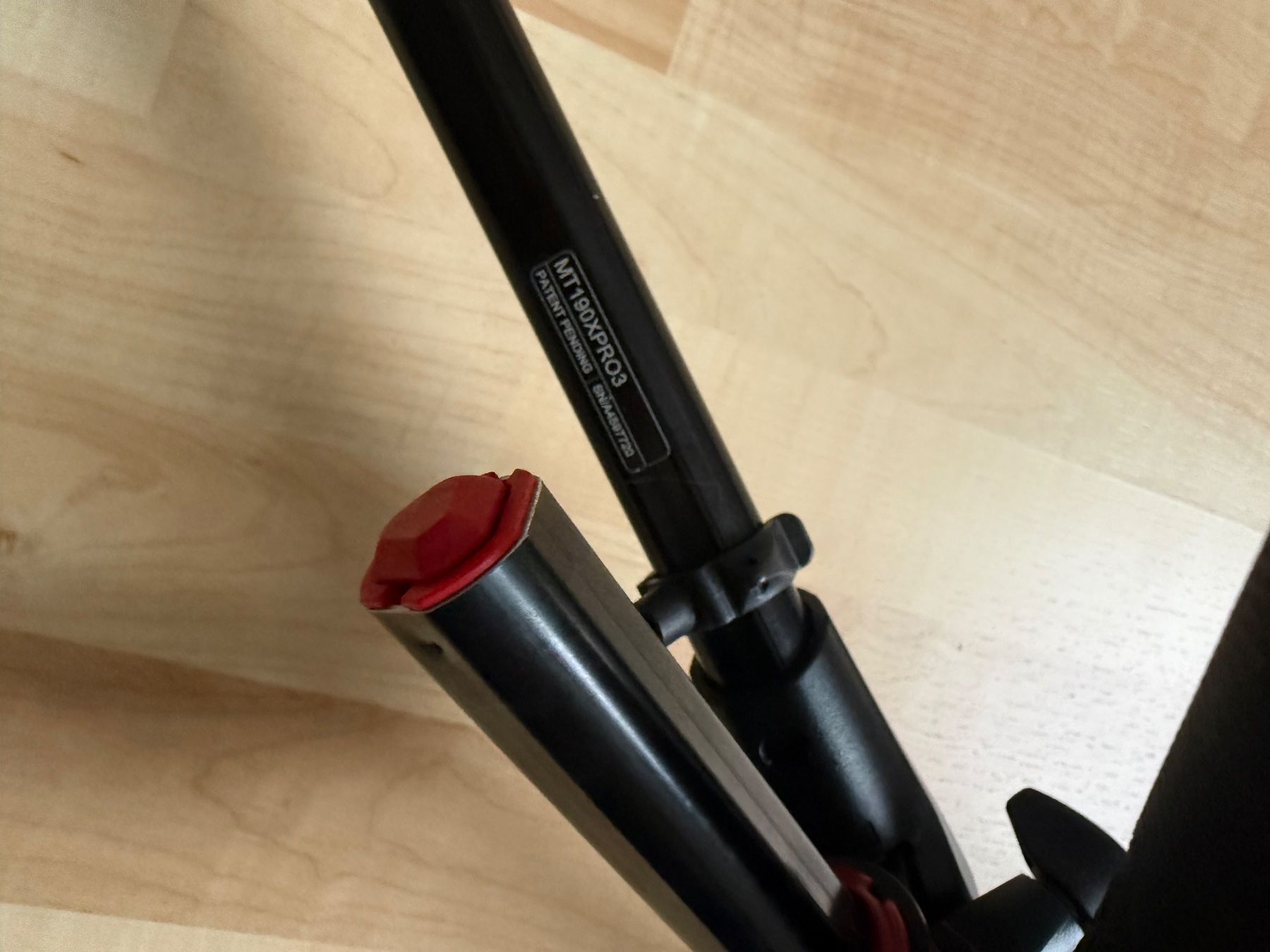 Manfrotto Stative & Stativköpfe: Manfrotto MT190XPRO3 Stativ mit 391RC2 Kopf – Gebraucht aus Horgen von Henrik_K 2