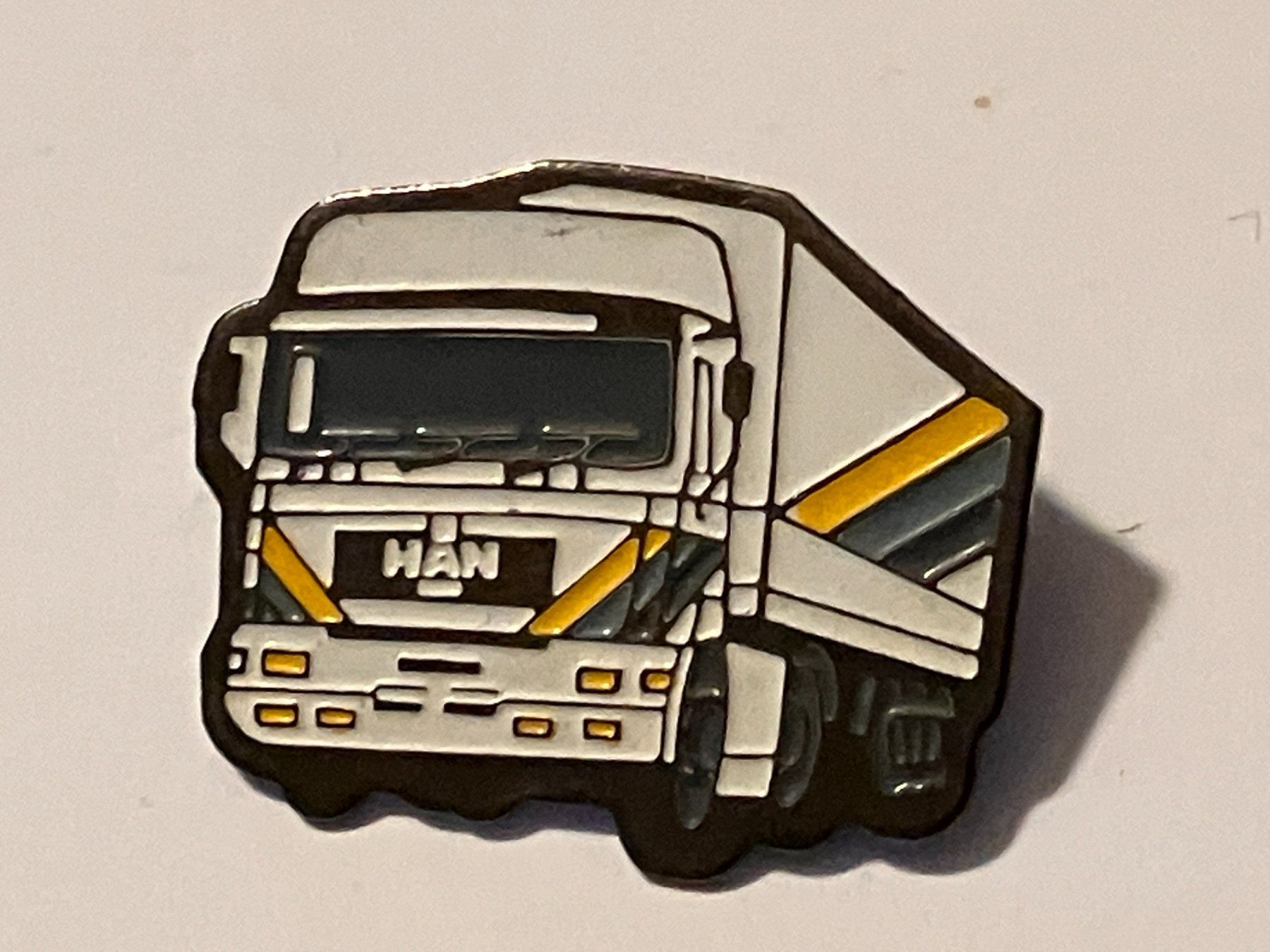 Placchette & Badge: 1 Pin MAN Truck – Usato da Basel venduto da djwwpp