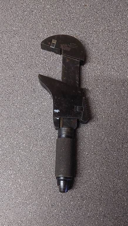 Tous les outils: Ancienne clé réglable  – D'occasion à Morges par pha_9xnc 1