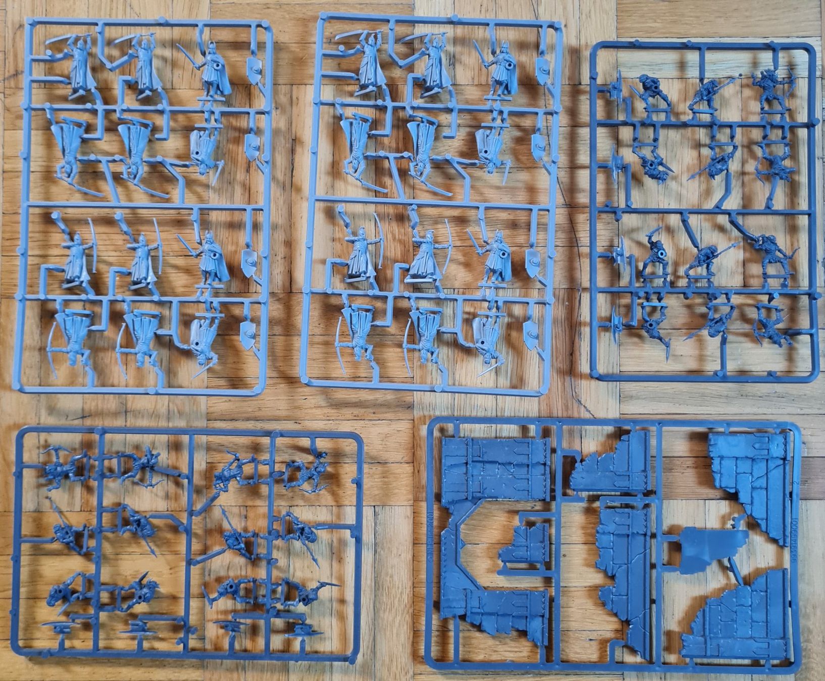 Spiele: Tabletop "Herr der Ringe - Die Gefährten", Games Workshop – Neu (gemäss Beschreibung) aus Zürich von  3