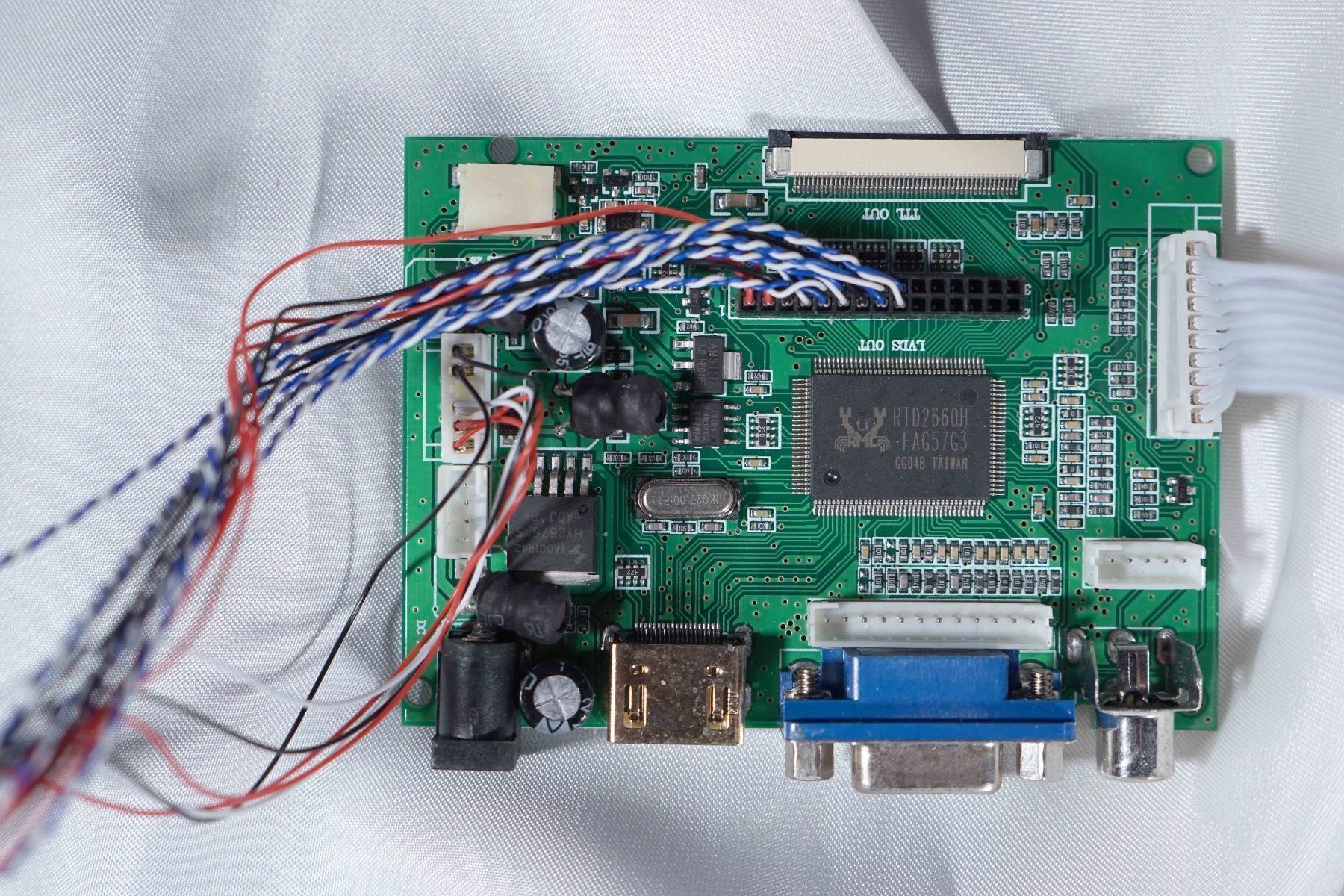 PC: Raspberry Pi 3 Mod. B mit Bildschirm-Set – Nuovo (secondo la descrizione) da St. Gallen venduto da Acer0110 2