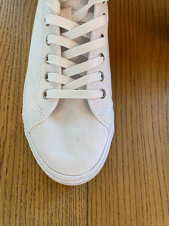 Tommy Hilfiger Scarpe da donna: Weisse Turnschuhe T. Hilfiger – Usato da Küssnacht am Rigi venduto da Ginger027 4