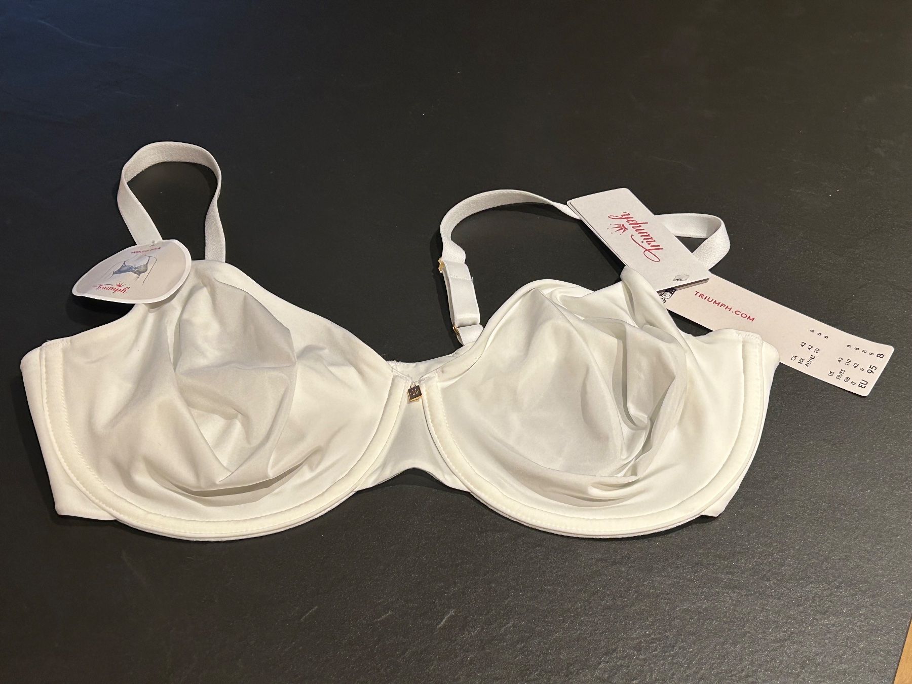 Triumph Sonstige Unterwäsche: TRIUMPH, BH, neu, Grösse 95B – Neu und originalverpackt aus Le Châble / VS von Ursaban 1