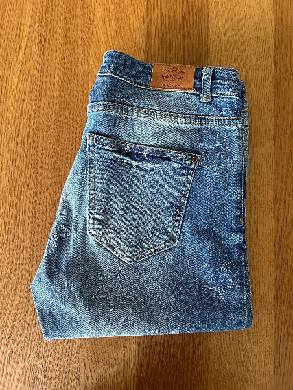 Jeans: Reserved Damen Jeans mit Sternen Gr. 36 – Usato da Schwarzenbach SG venduto da bienchen22 4