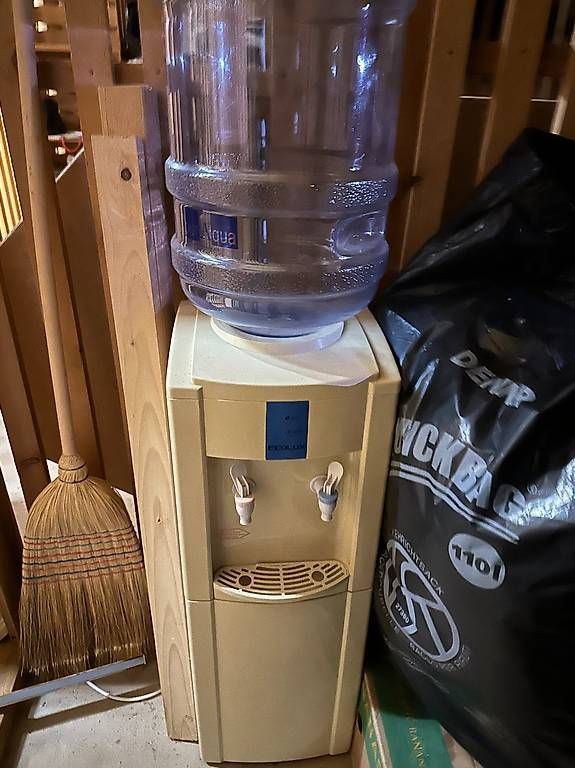 Küchengeräte: Wasserspender – Gebraucht aus Solothurn von azi_dw2g