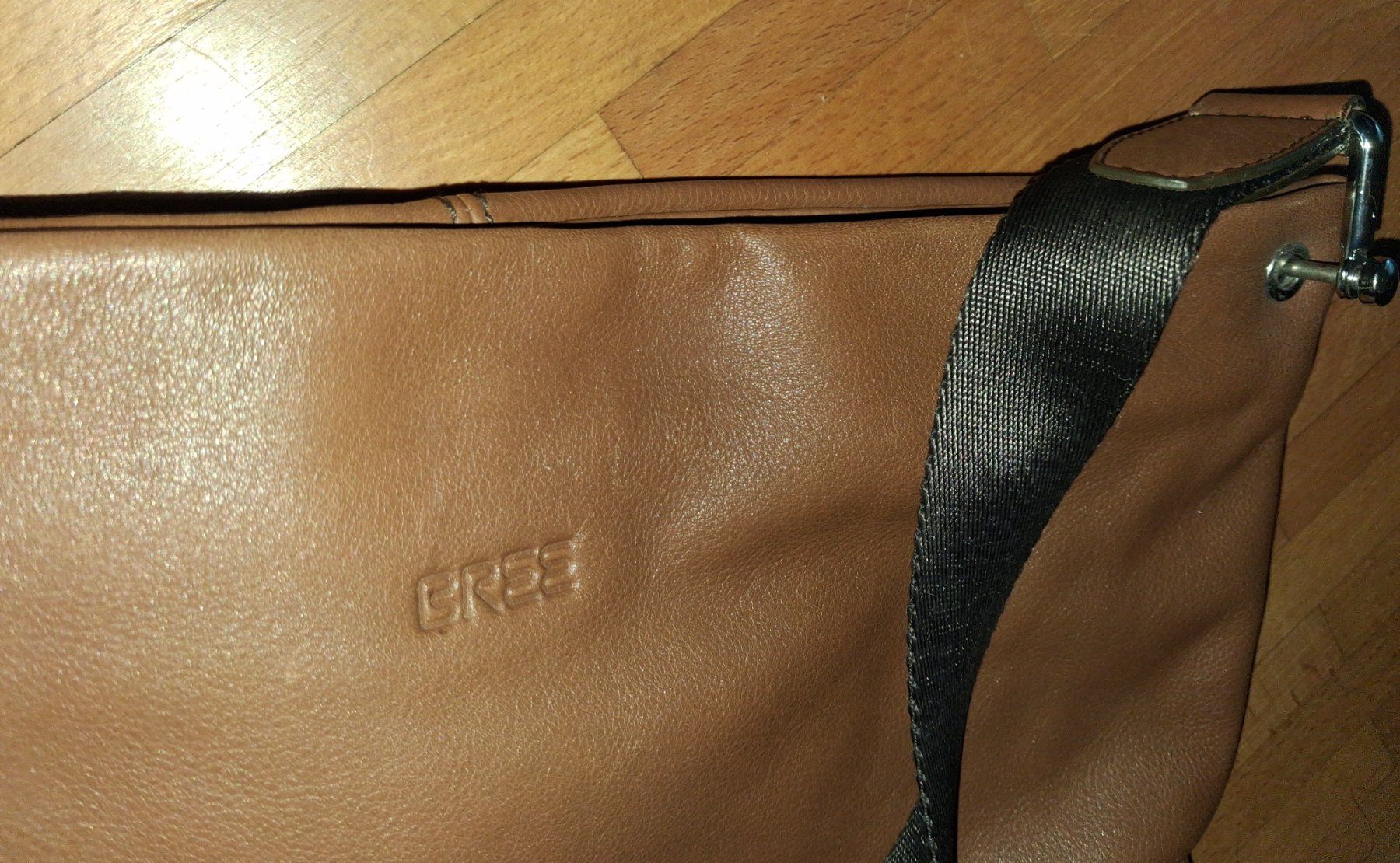 Bree Sacs femmes: BREE Ledertasche – D'occasion à Wetzikon ZH par med_2y76 8