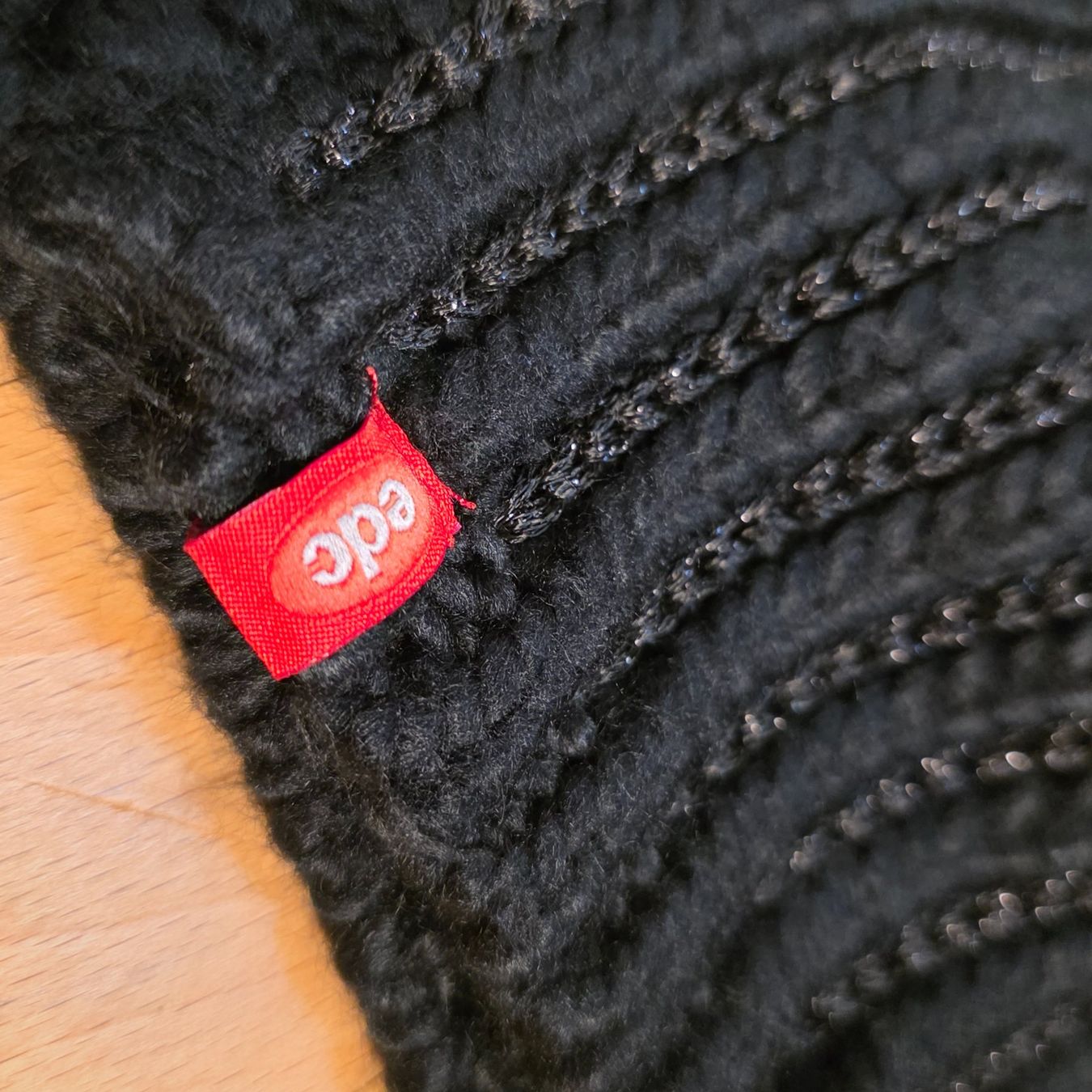 Esprit Copricapi, berretti & cappellini: edc Esprit Mütze schwarz One Size – Usato da Wald ZH venduto da CapLux 1