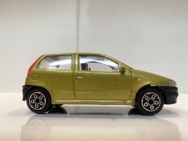 Fiat Punto 1-43 Bburago Italy 468