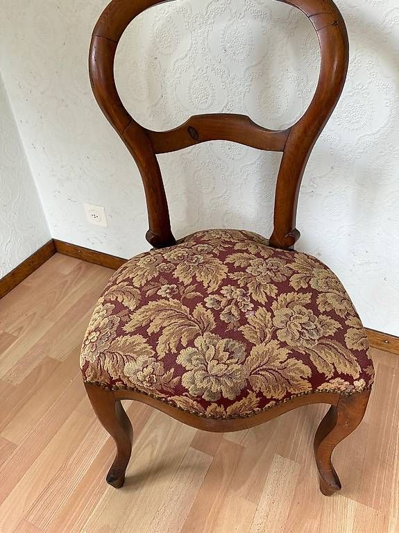 Tavoli: Table de couture Style Louis Philippe – Usato da Portalban venduto da Matteo-Fribourg 1