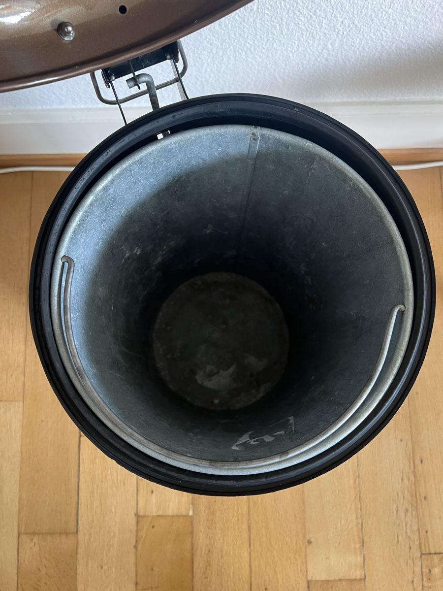 Wesco Cestini per rifiuti: Wesco Baseboy 20l – Usato da Zürich venduto da Leuzzeli 2
