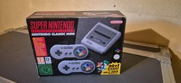 Super Nintendo Classic Mini console + 2 manettes et 21 jeux