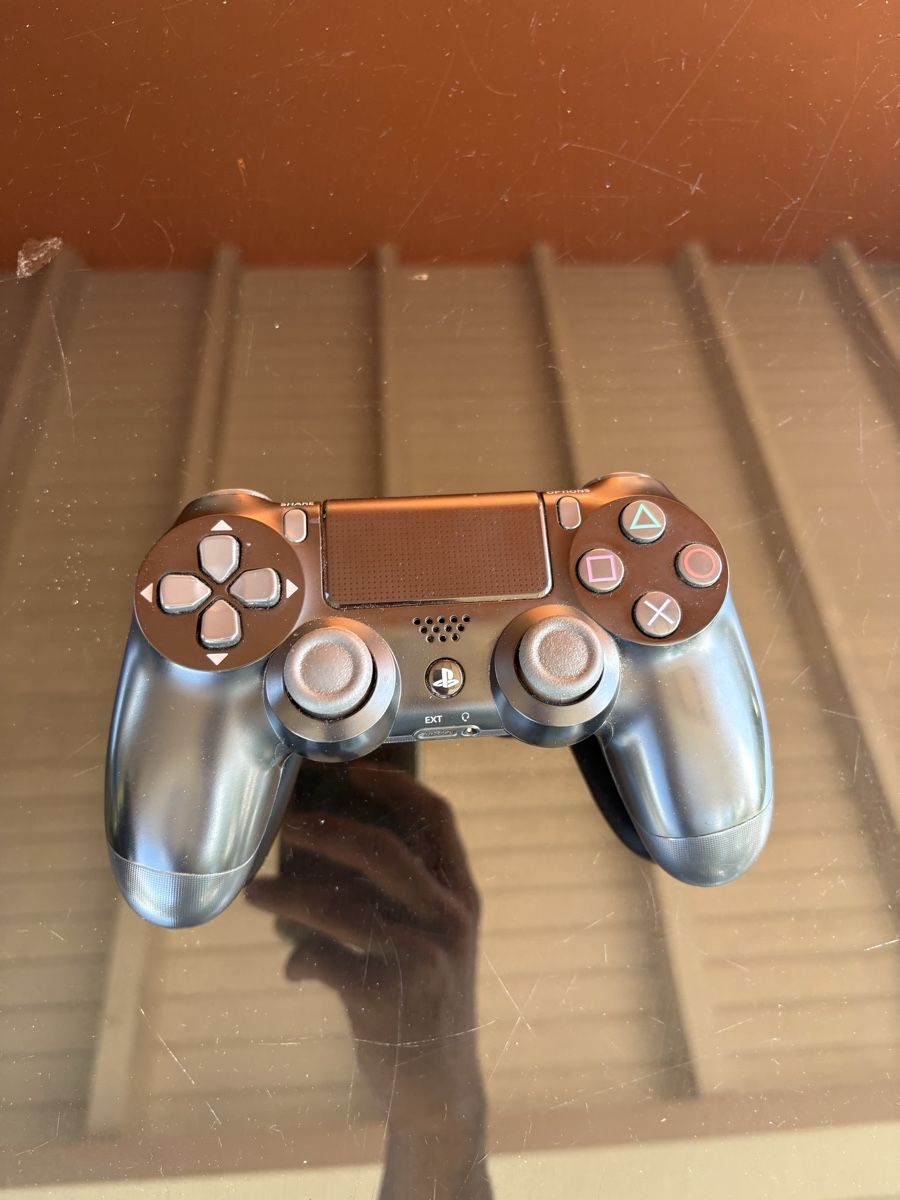 Giochi: Manette de PlayStation 4  – Usato da Cugy FR venduto da K78