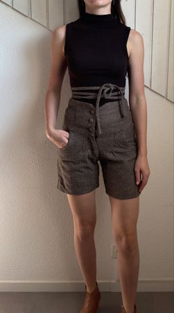Roshanara Paris Short laine taille haute Shorts S
