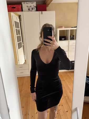 Langärmliges Samtkleid XS