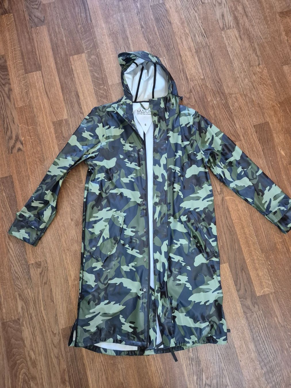 Cappotti: Rain coat fron Maium size S – Usato da Zürich venduto da monadiederich
