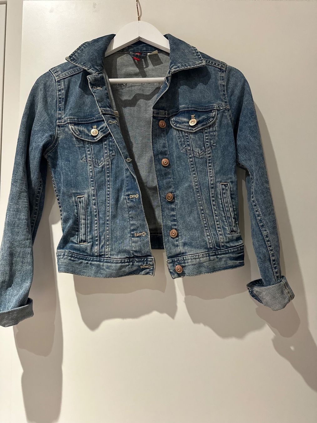 H&M Giacche: H&M Jeansjacke, Grösse 34 – Usato da Zürich venduto da cfh_cg22