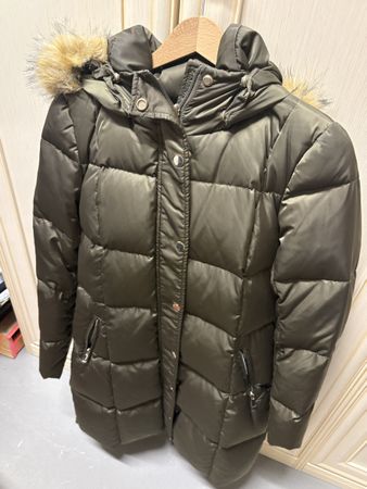 Hallhuber Daunenjacke khaki Grösse 36 guter Zustand