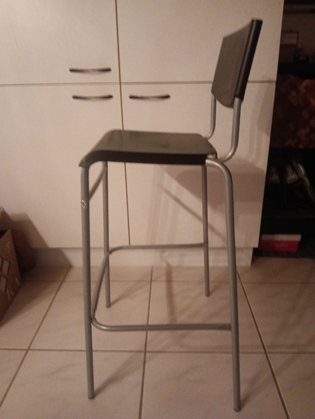 Sgabelli: Bar Stool - Modern Design, Great Condition! – Usato da Le Bry venduto da oic_zkn2