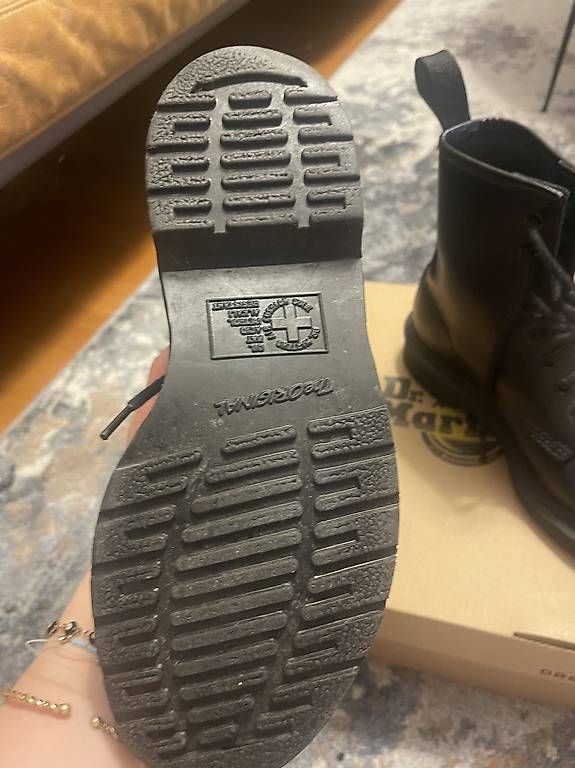 Herrenschuhe: Dr. Martens black Edition NEU Gr. 37 NP 200.- – Gebraucht aus Cham von bree88 2