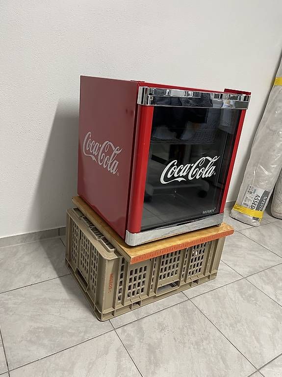 Frigoriferi: Coca-Cola Kühlschrank mit Glastüre  – Usato da Wynau venduto da Lorent_Be