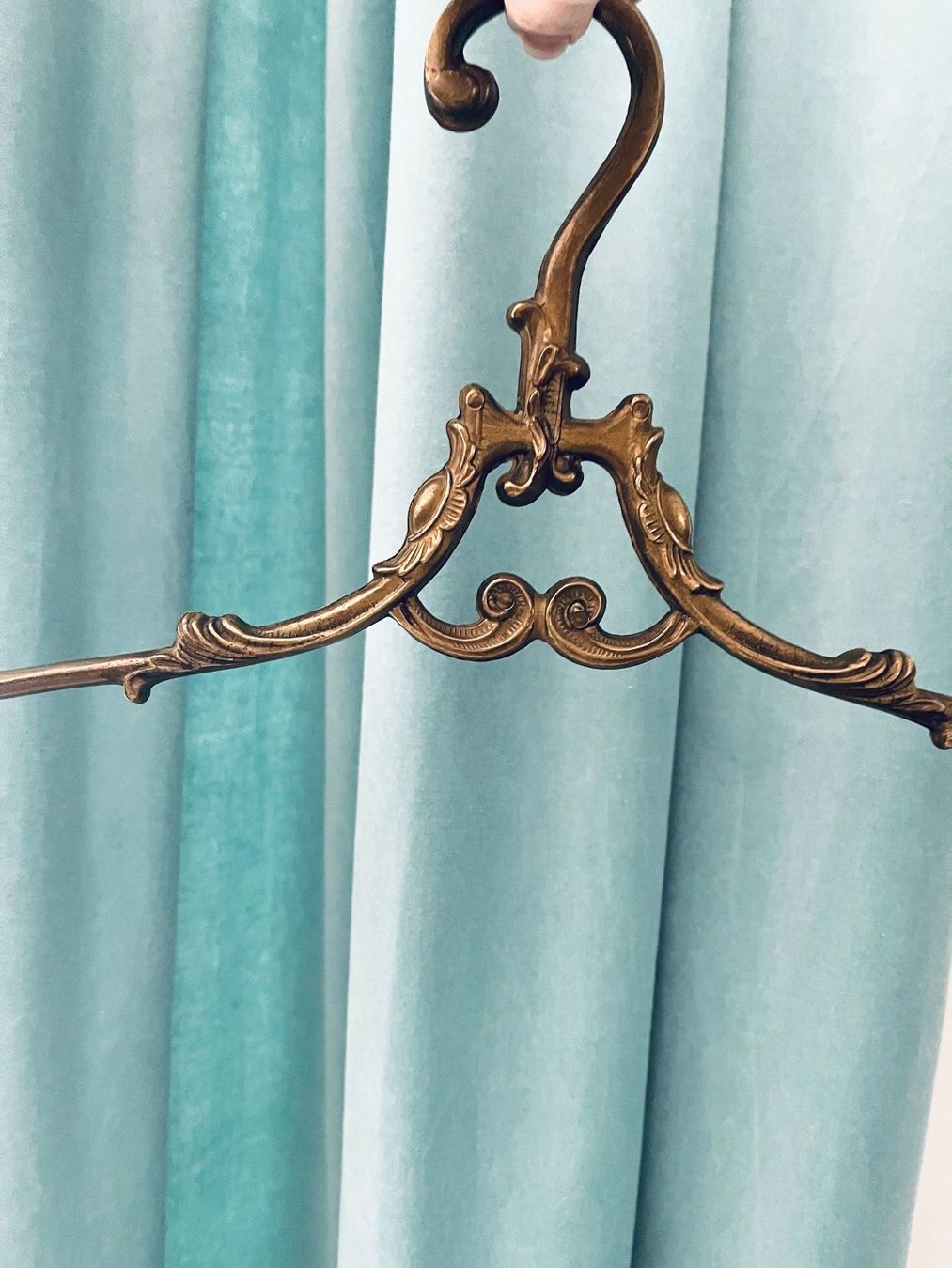 Kleiderbügel: Bronze oder Messing Kleiderbügel – Gebraucht aus Winkel von KaschmirArt 4