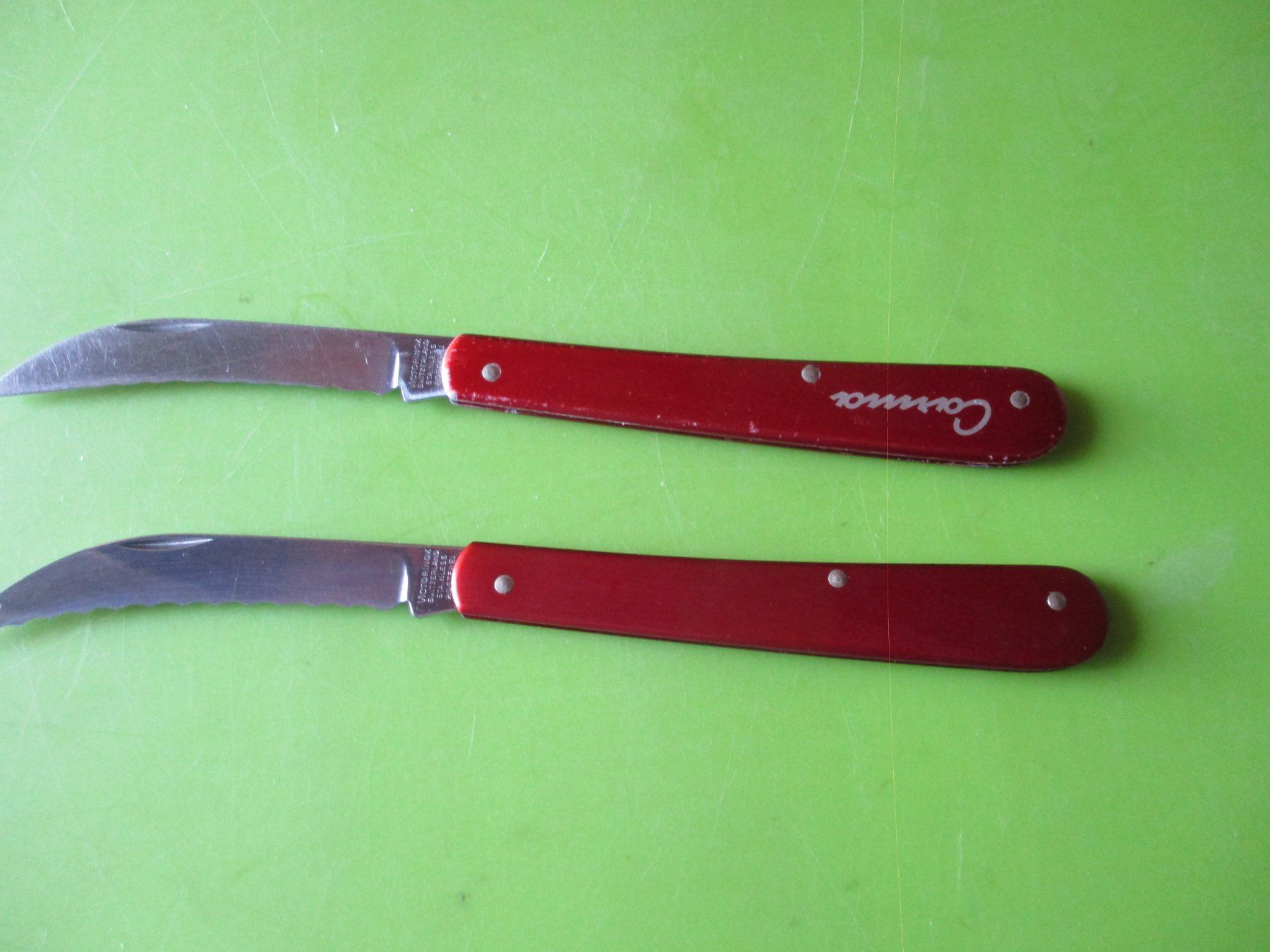 Victorinox Taschenmesser: 2 Bäckermesserli – Gebraucht aus Ottikon Gossau ZH von hokuspokus