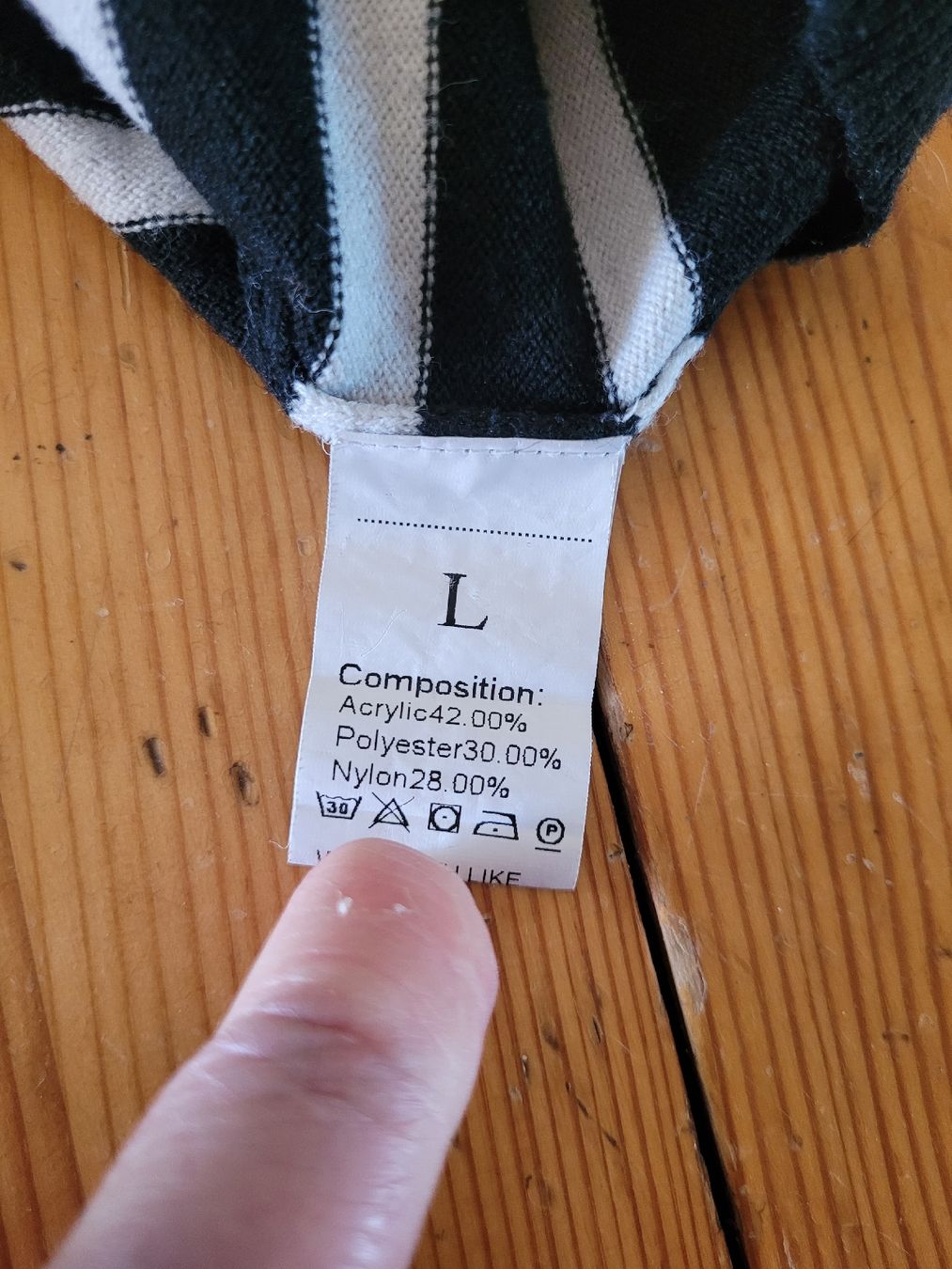 Pullover & Sweatshirts: pull – Gebraucht aus St-Maurice von Didote 1